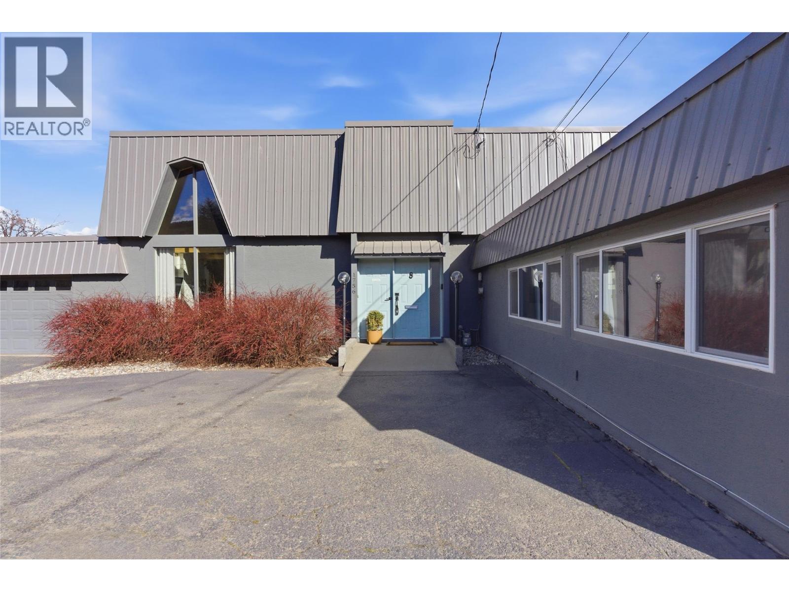 1756 Clifford Avenue, Kamloops, British Columbia  V2B 4G6 - Photo 4 - 10384779