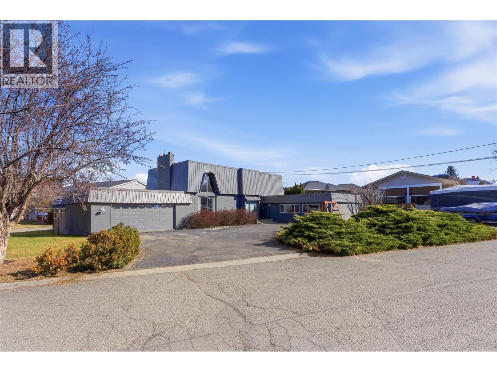 1756 Clifford Avenue, Kamloops, British Columbia  V2B 4G6 - Photo 5 - 10384779