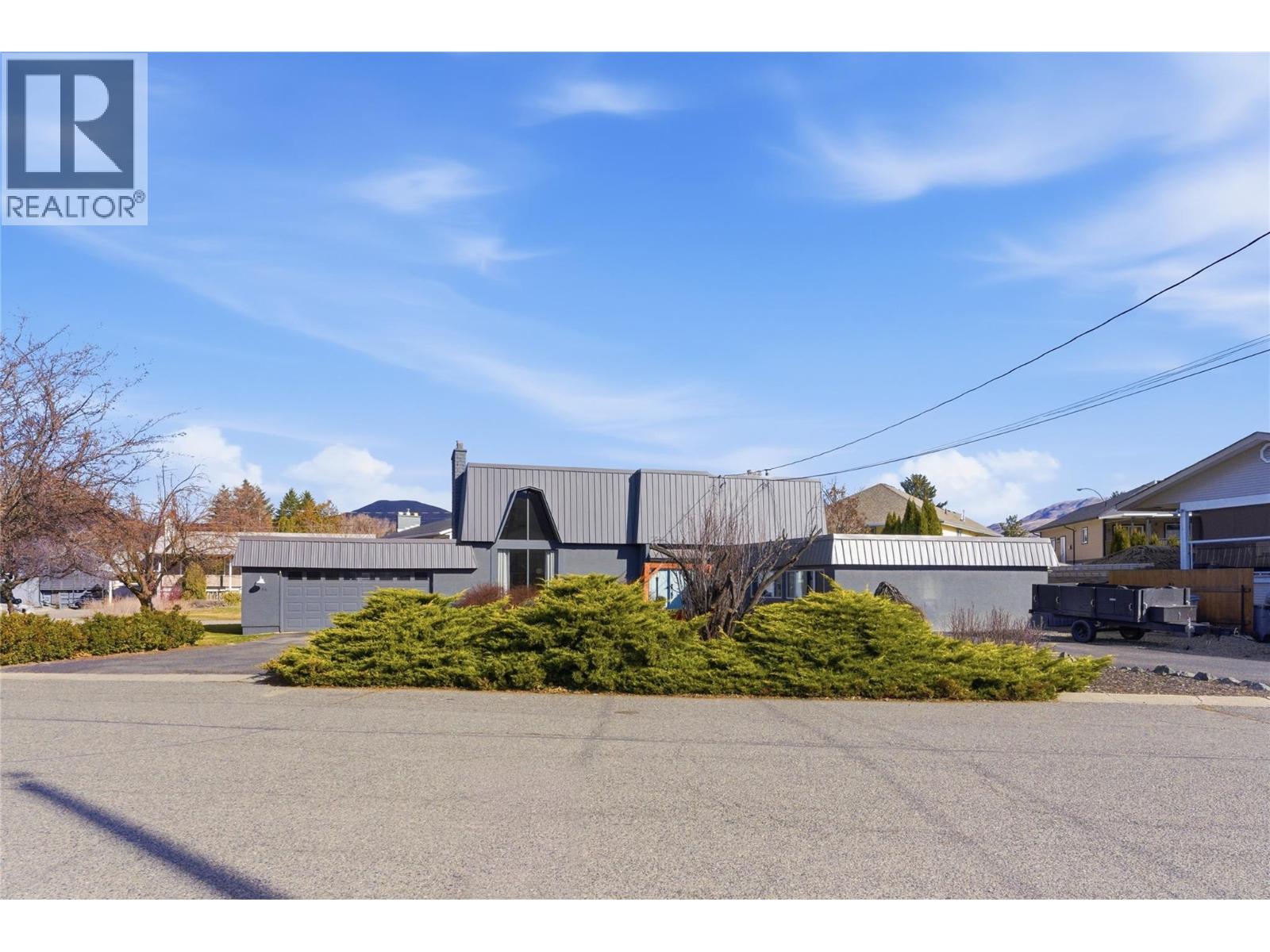 1756 Clifford Avenue, Kamloops, British Columbia  V2B 4G6 - Photo 6 - 10384779