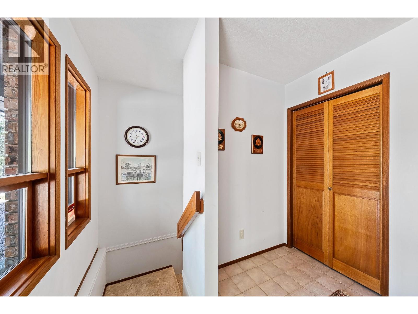 9276 Chinook Road, Vernon, British Columbia  V1H 1K3 - Photo 11 - 10384567