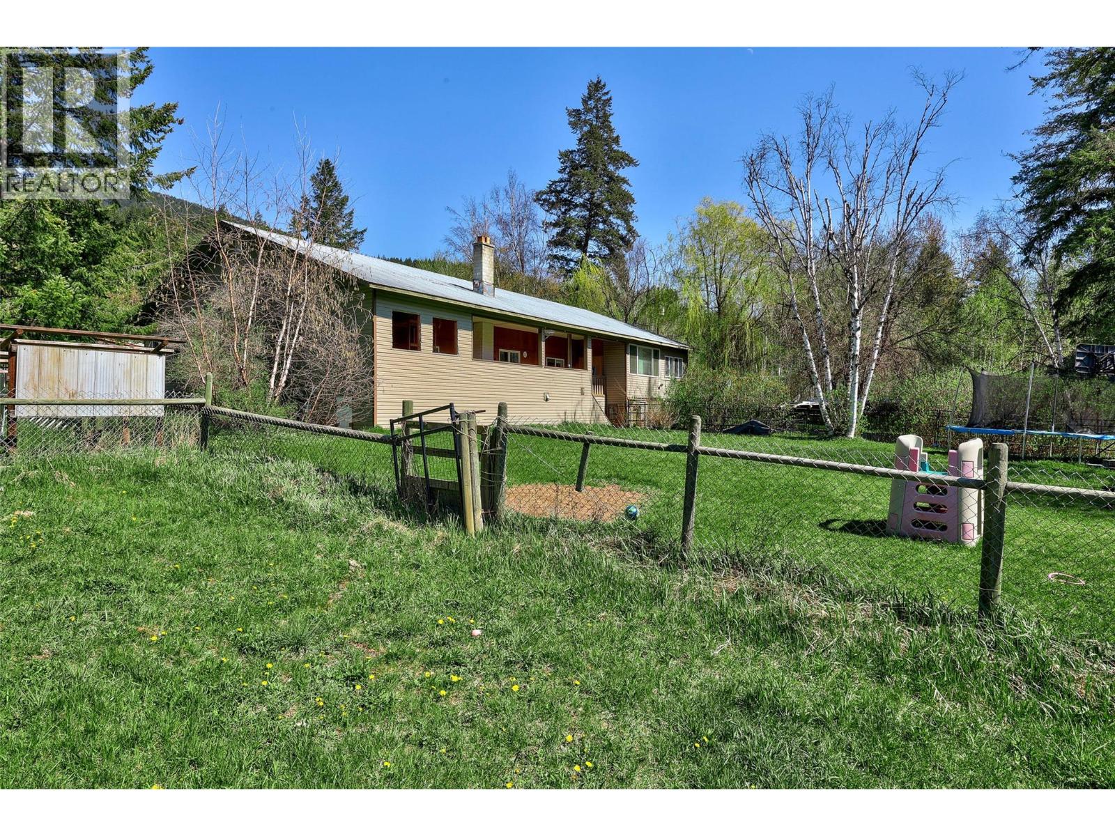 2405 Lloyd Road, Clearwater, British Columbia  V0E 1N1 - Photo 30 - 10384863