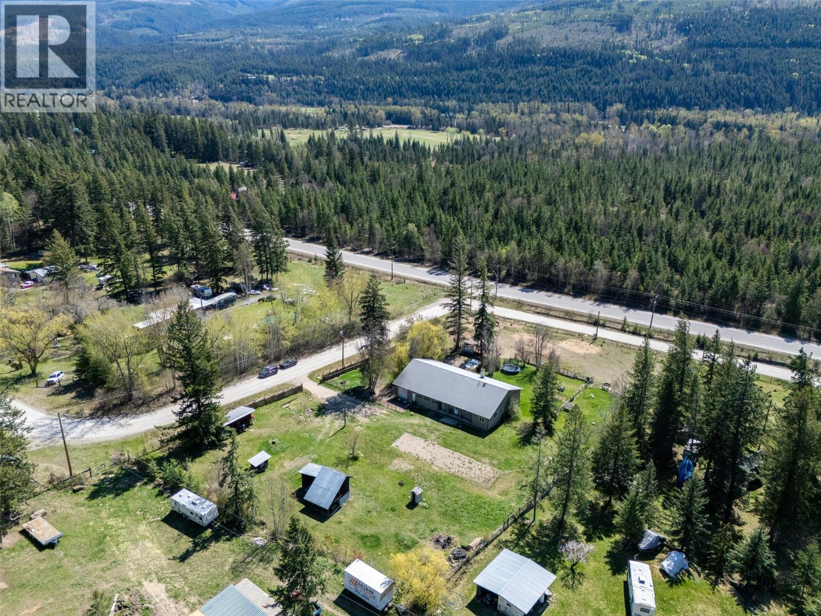 2405 Lloyd Road, Clearwater, British Columbia  V0E 1N1 - Photo 34 - 10384863