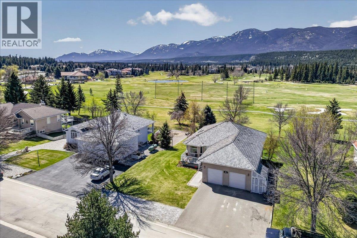 4882 Glen Eagle Drive, Fairmont Hot Springs, British Columbia  V0B 1L1 - Photo 2 - 10384758