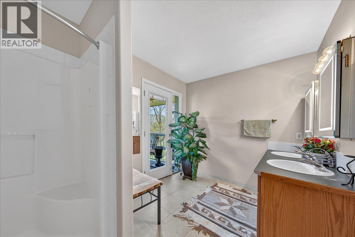 4882 Glen Eagle Drive, Fairmont Hot Springs, British Columbia  V0B 1L1 - Photo 22 - 10384758