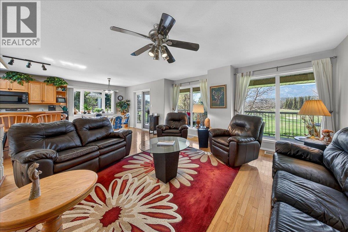 4882 Glen Eagle Drive, Fairmont Hot Springs, British Columbia  V0B 1L1 - Photo 4 - 10384758