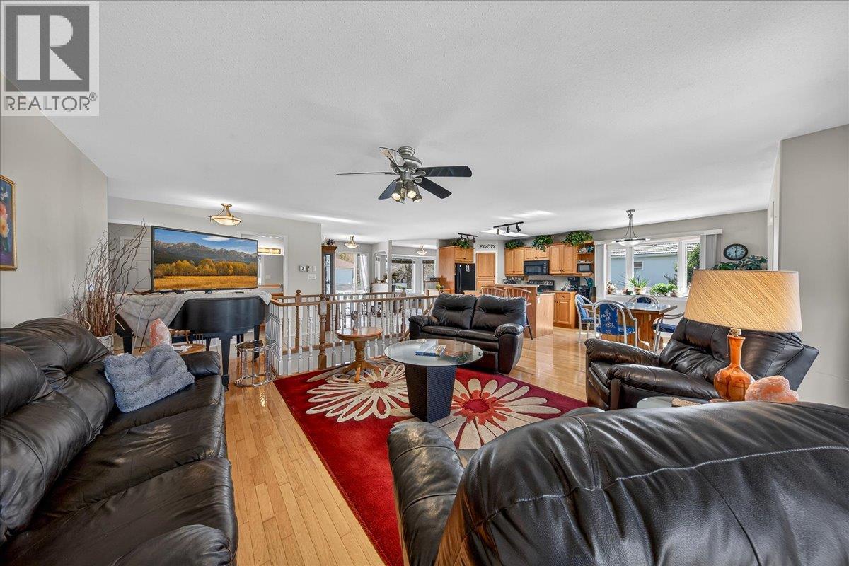 4882 Glen Eagle Drive, Fairmont Hot Springs, British Columbia  V0B 1L1 - Photo 8 - 10384758