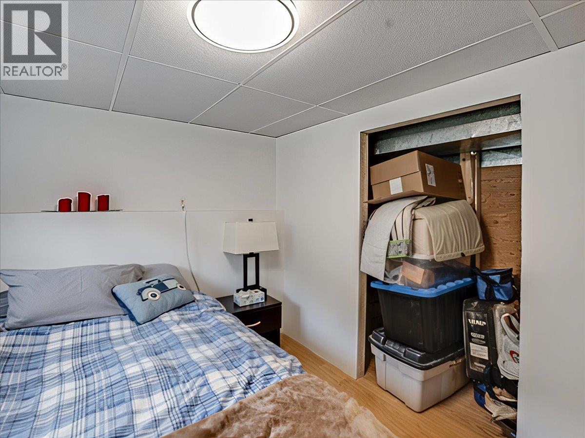 8392 Theatre Road, Trail, British Columbia  V1R 4W2 - Photo 34 - 10384808