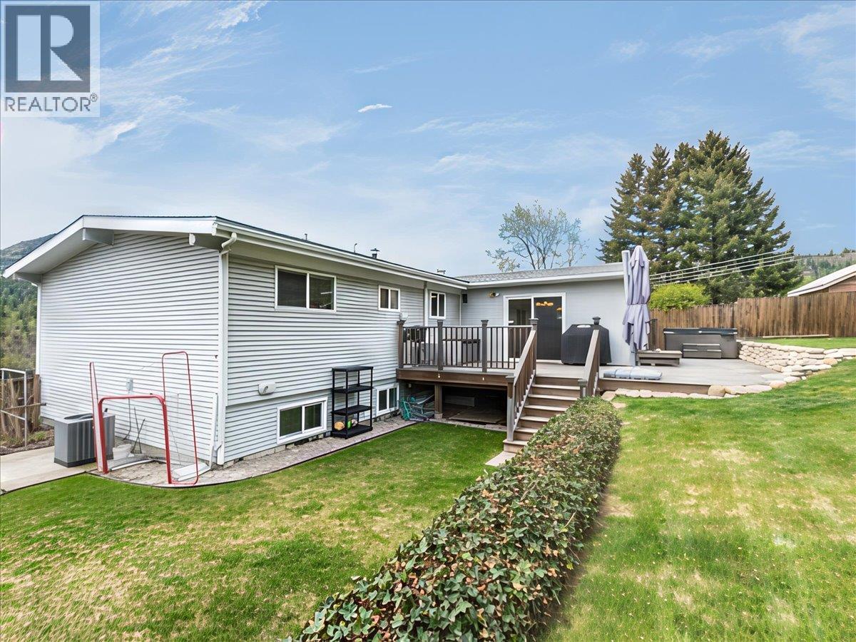 8392 Theatre Road, Trail, British Columbia  V1R 4W2 - Photo 50 - 10384808