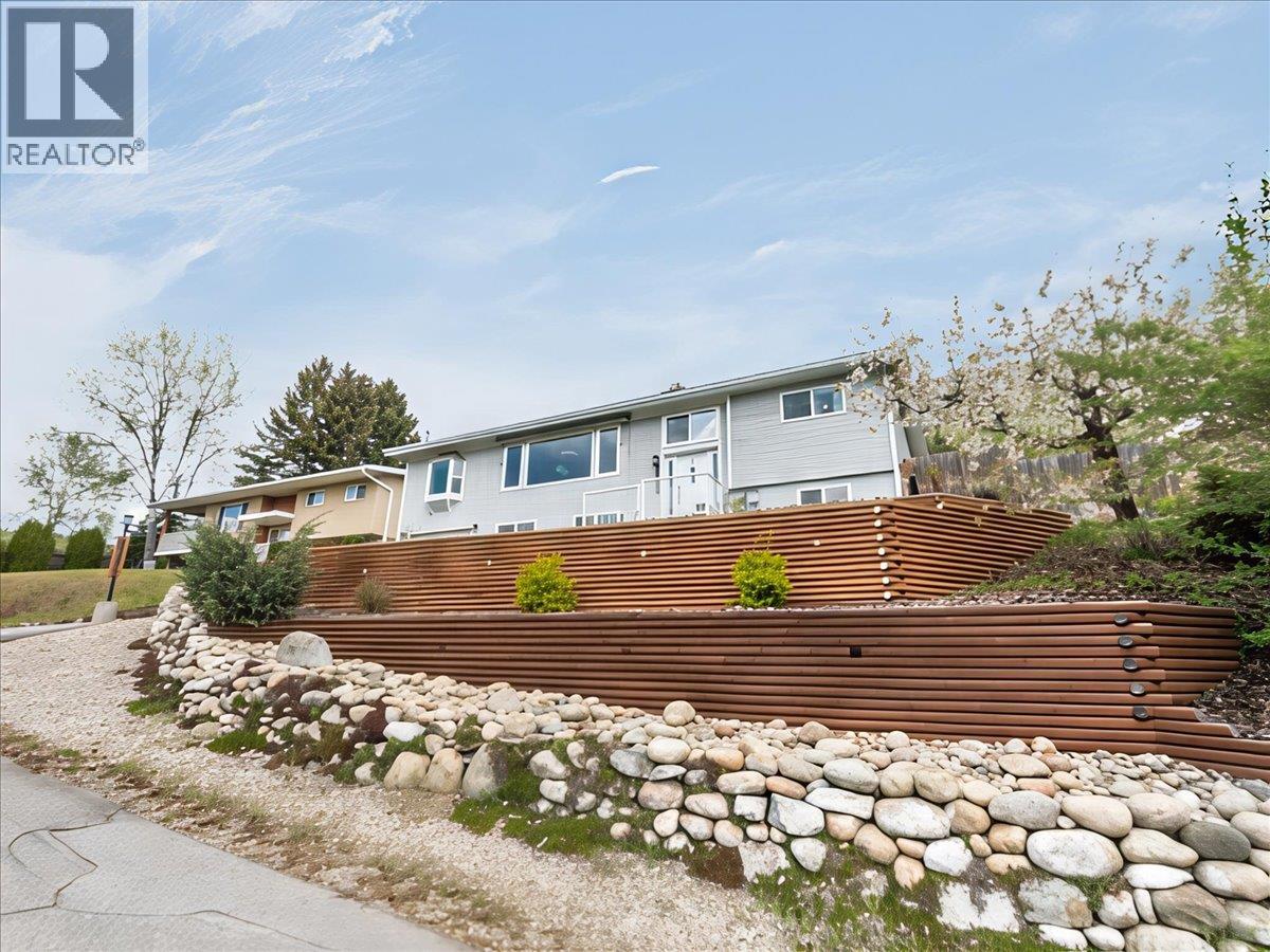 8392 Theatre Road, Trail, British Columbia  V1R 4W2 - Photo 54 - 10384808