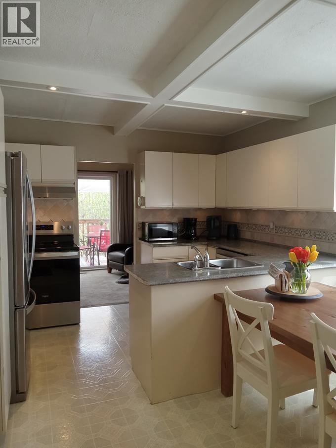4208 33 Street, Vernon, British Columbia  V1T 5V1 - Photo 4 - 10384532
