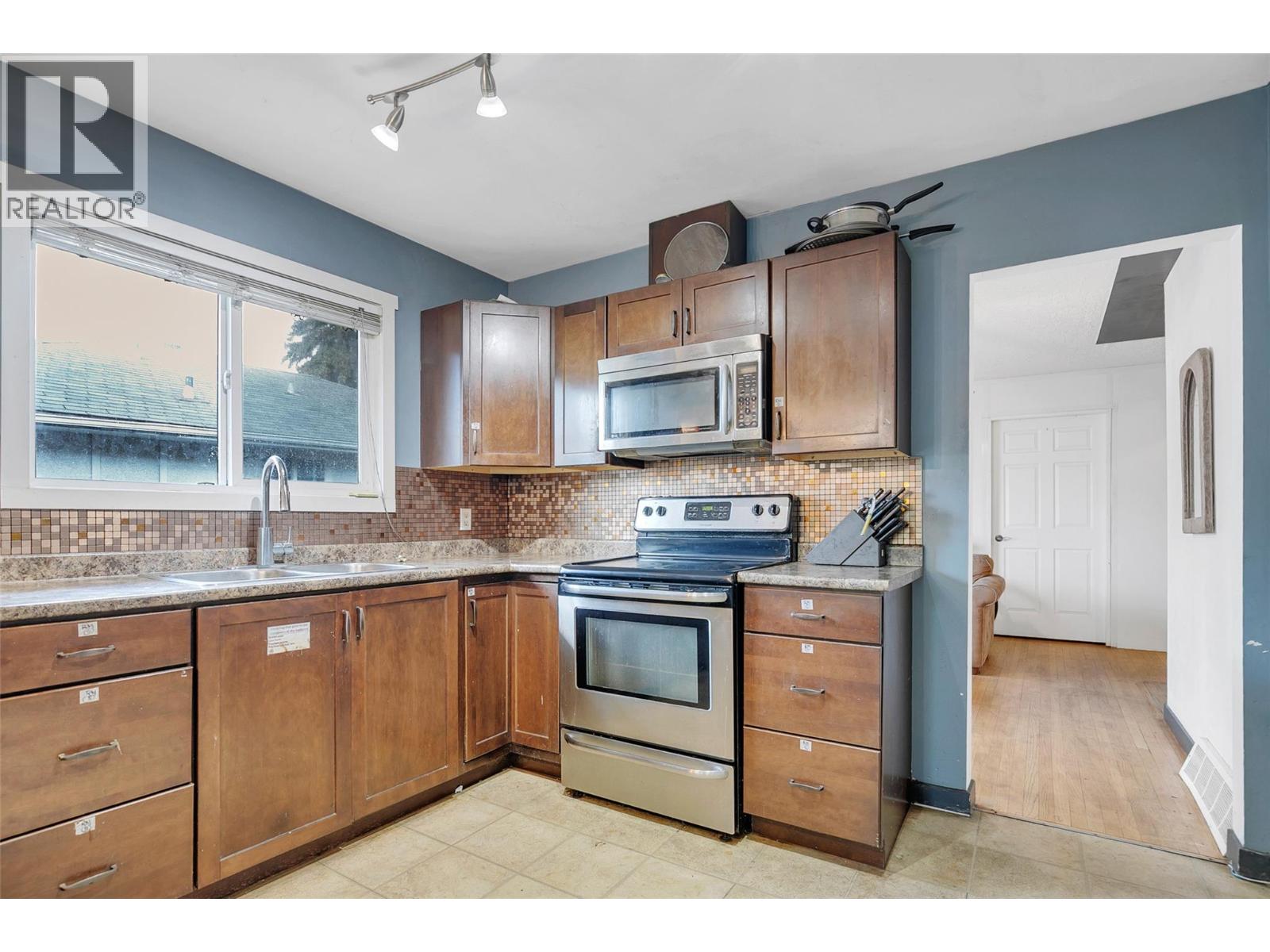 1331 Belaire Avenue, Kelowna, British Columbia  V1Y 6B8 - Photo 11 - 10384837