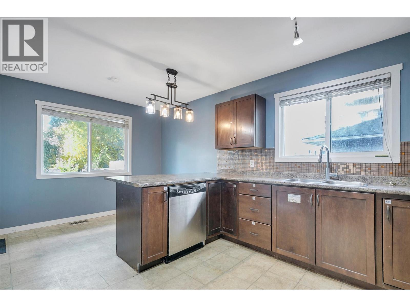 1331 Belaire Avenue, Kelowna, British Columbia  V1Y 6B8 - Photo 8 - 10384837