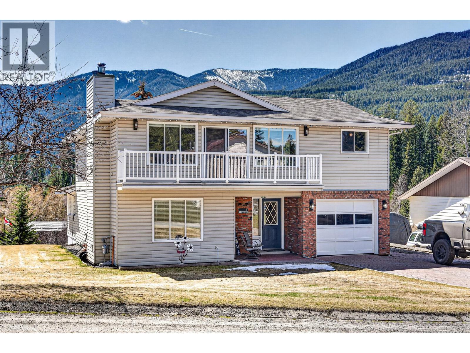 6 & 7 Clearwater Place, elkford, British Columbia