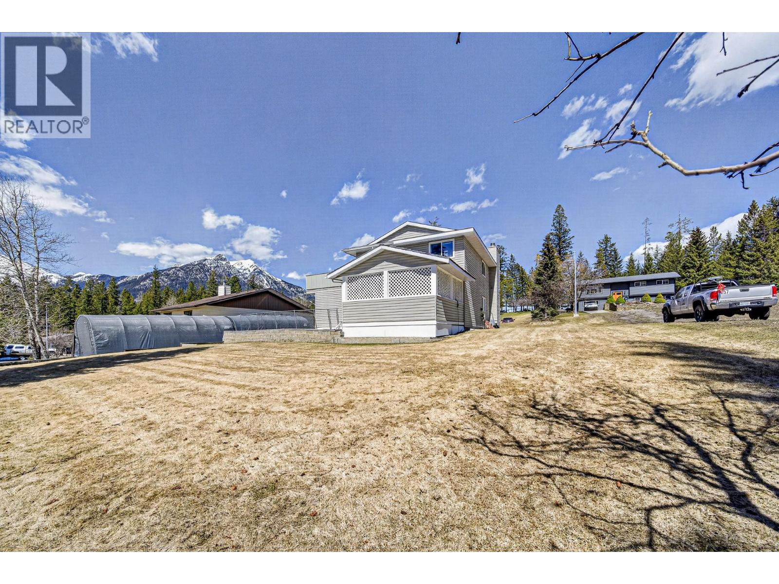 6 & 7 Clearwater Place, Elkford, British Columbia  V0B 1H0 - Photo 54 - 10384456