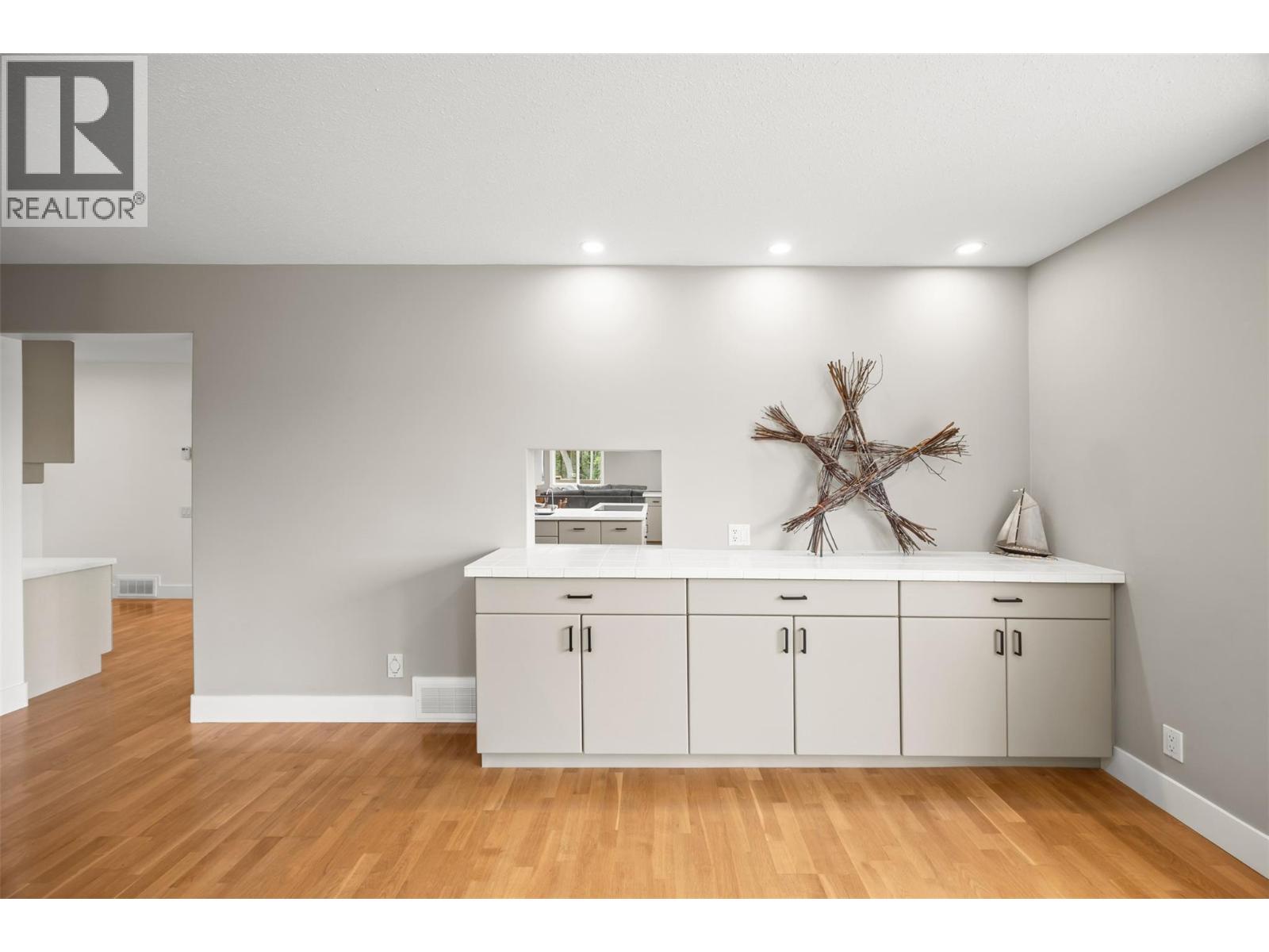 1618 Huckleberry Road, Kelowna, British Columbia  V1P 1M5 - Photo 13 - 10377162