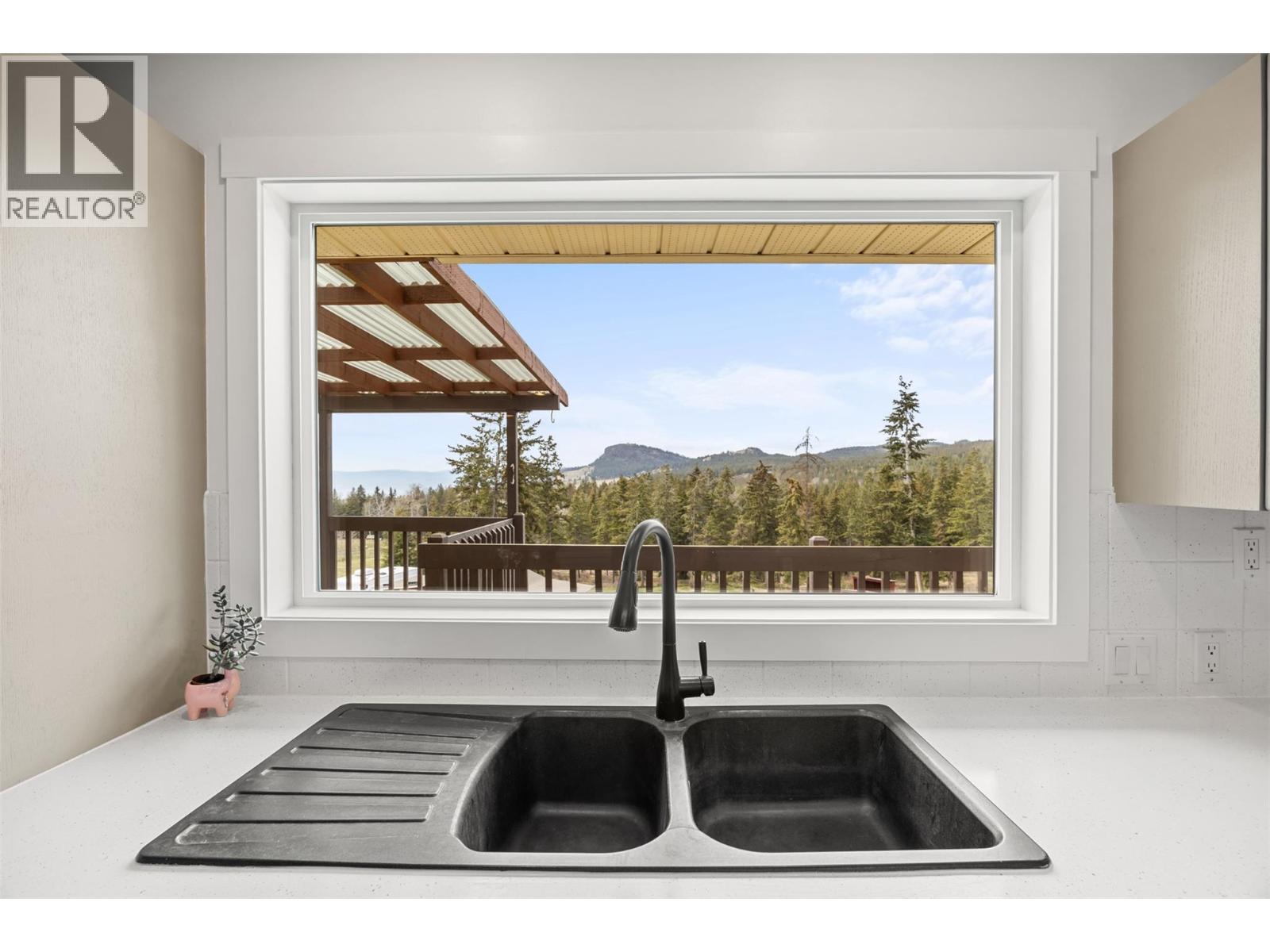 1618 Huckleberry Road, Kelowna, British Columbia  V1P 1M5 - Photo 18 - 10377162