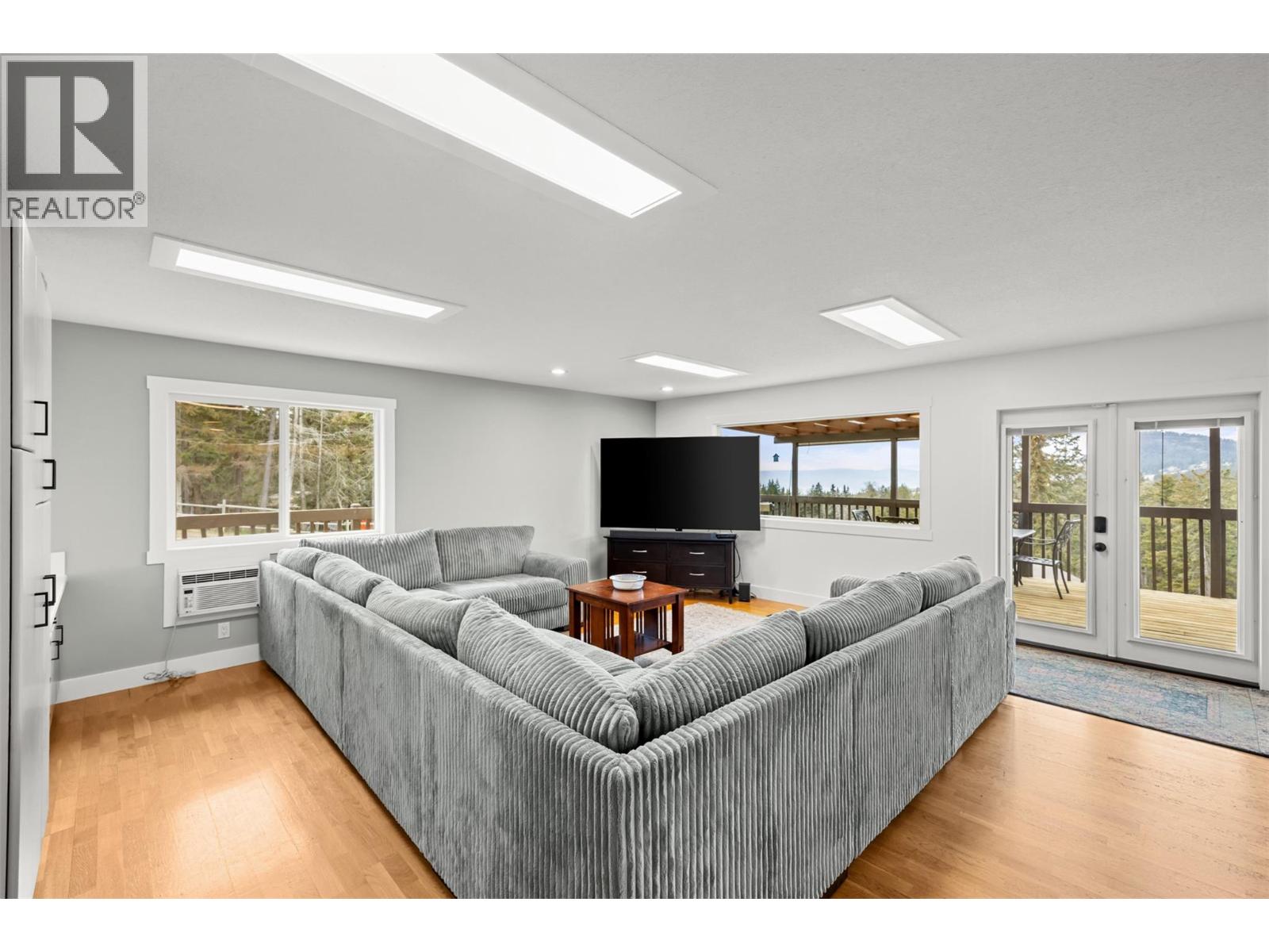 1618 Huckleberry Road, Kelowna, British Columbia  V1P 1M5 - Photo 6 - 10377162