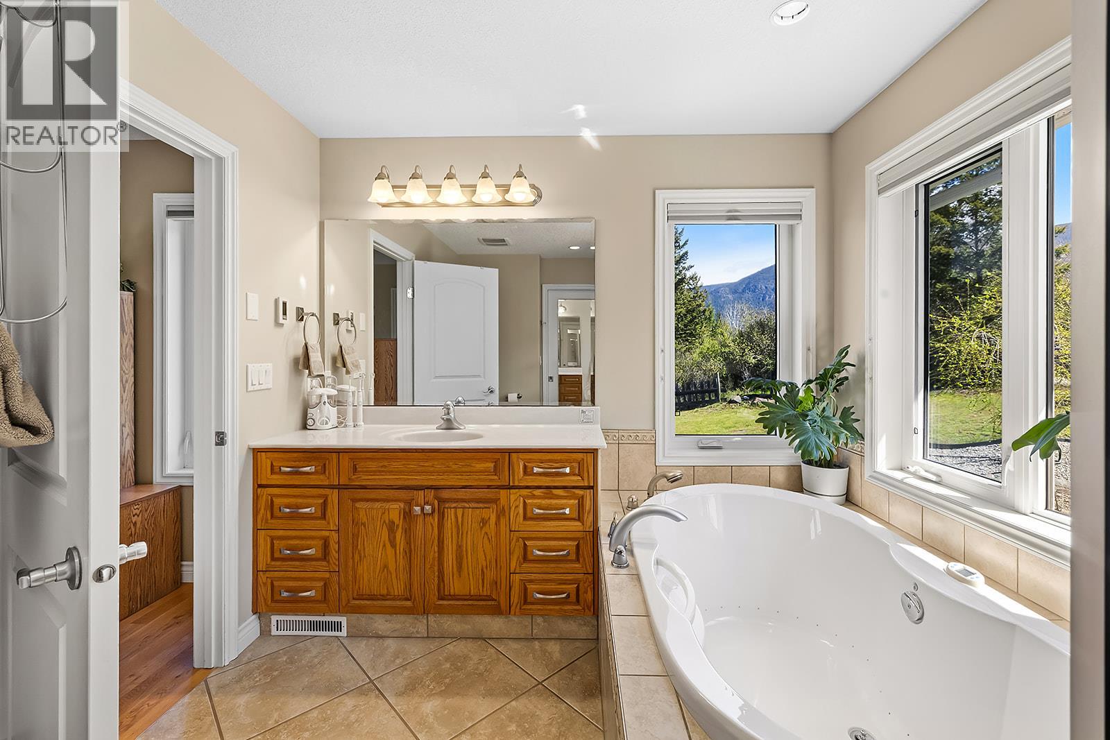 2489 38th Street, Canyon, British Columbia  V0B 1G2 - Photo 17 - 10384600