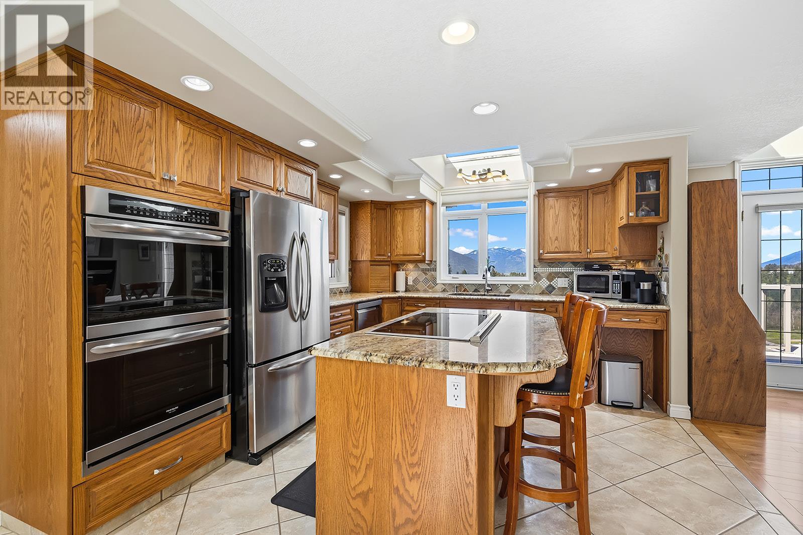 2489 38th Street, Canyon, British Columbia  V0B 1G2 - Photo 4 - 10384600