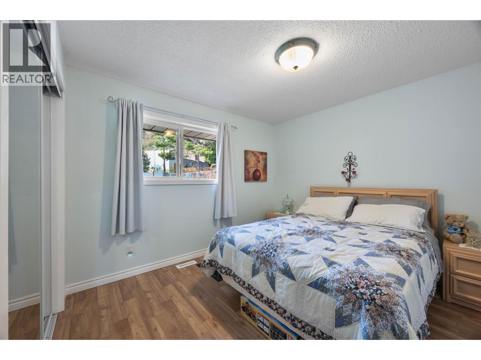 2402 Parkview Drive, Kamloops, British Columbia  V2B 7J1 - Photo 17 - 10384956