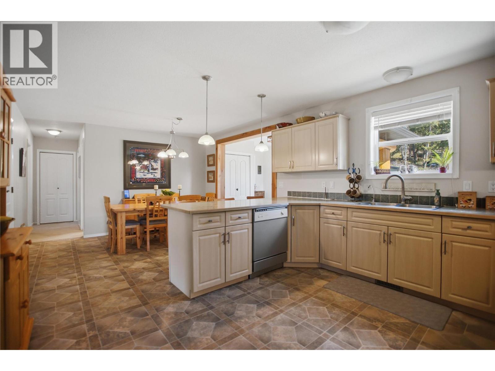 4205 Kristianson Road, Monte Lake, British Columbia  V0E 2N0 - Photo 32 - 10384973