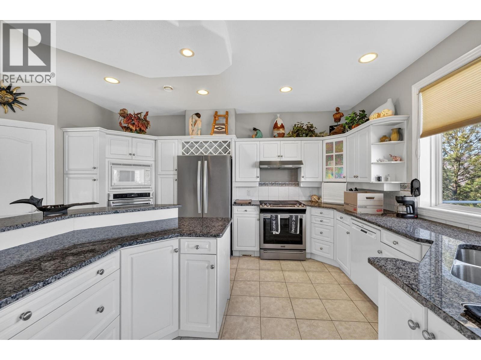 248 Pendragon Place, Kelowna, British Columbia  V1V 1N2 - Photo 15 - 10384885