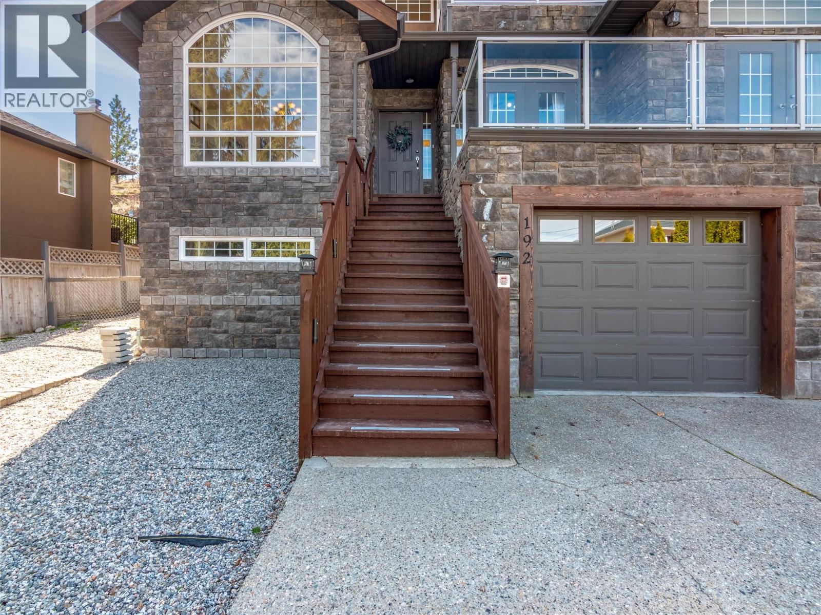 192 Lakehill Road, Kaleden, British Columbia  V0H 1K0 - Photo 2 - 10383604