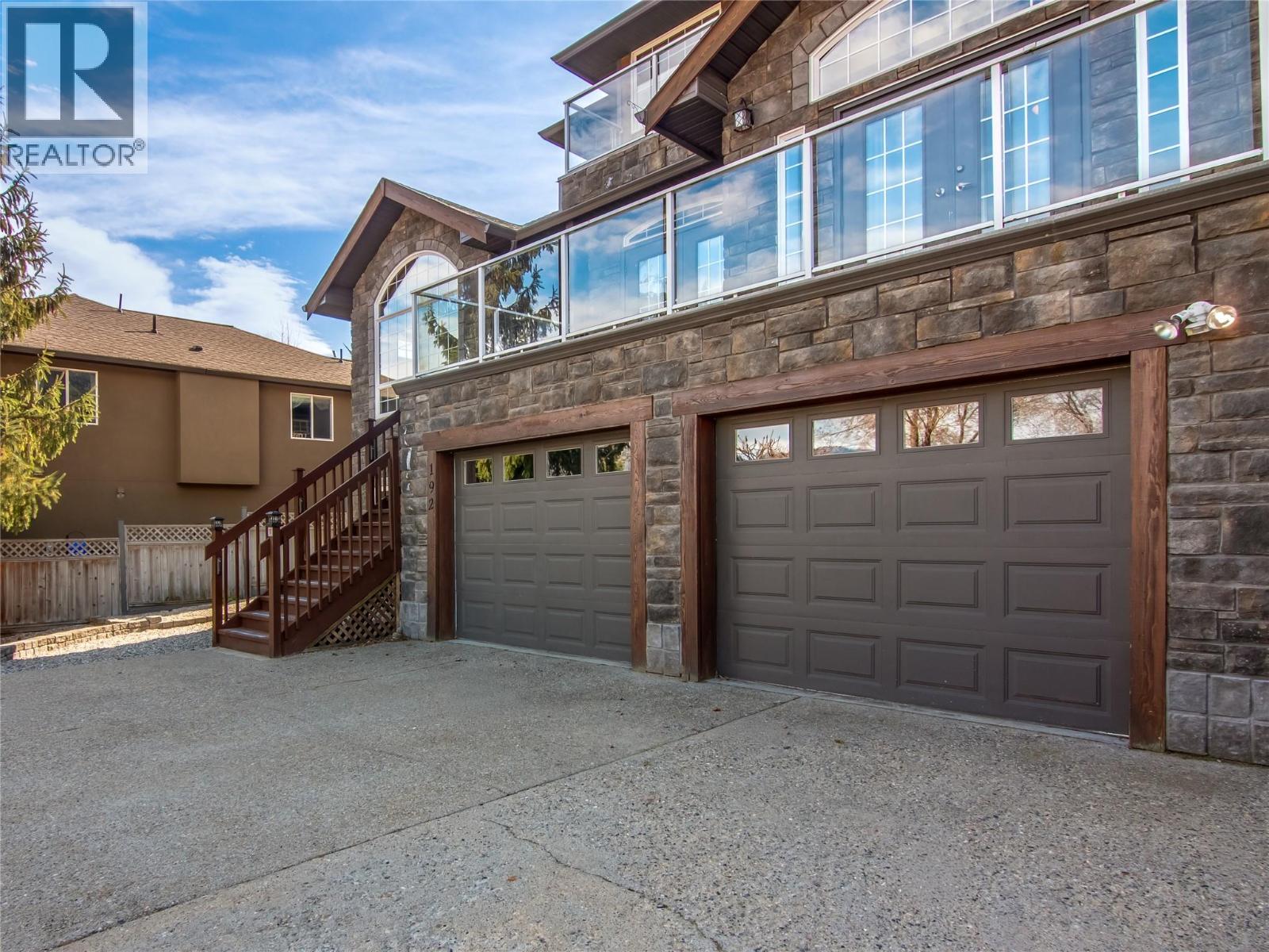 192 Lakehill Road, Kaleden, British Columbia  V0H 1K0 - Photo 3 - 10383604
