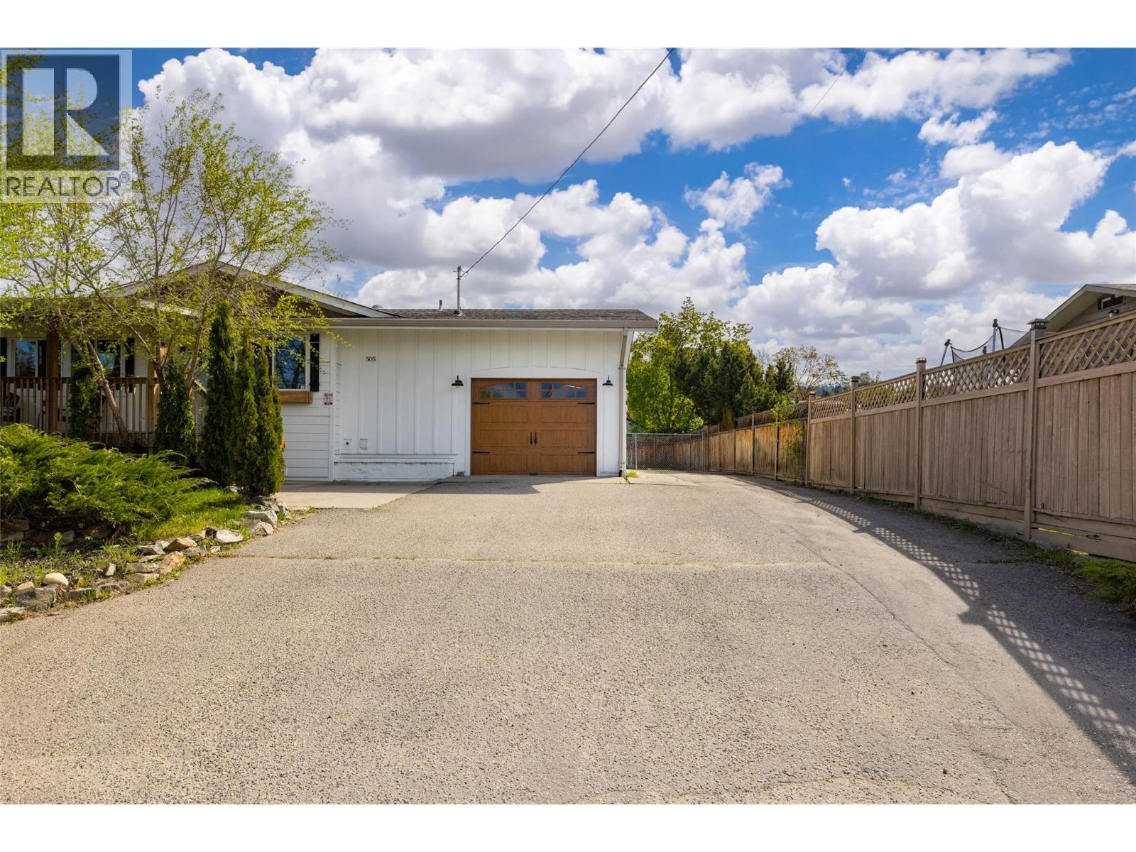 505 Hollywood Road S, Kelowna, British Columbia  V1X 3T2 - Photo 2 - 10384953
