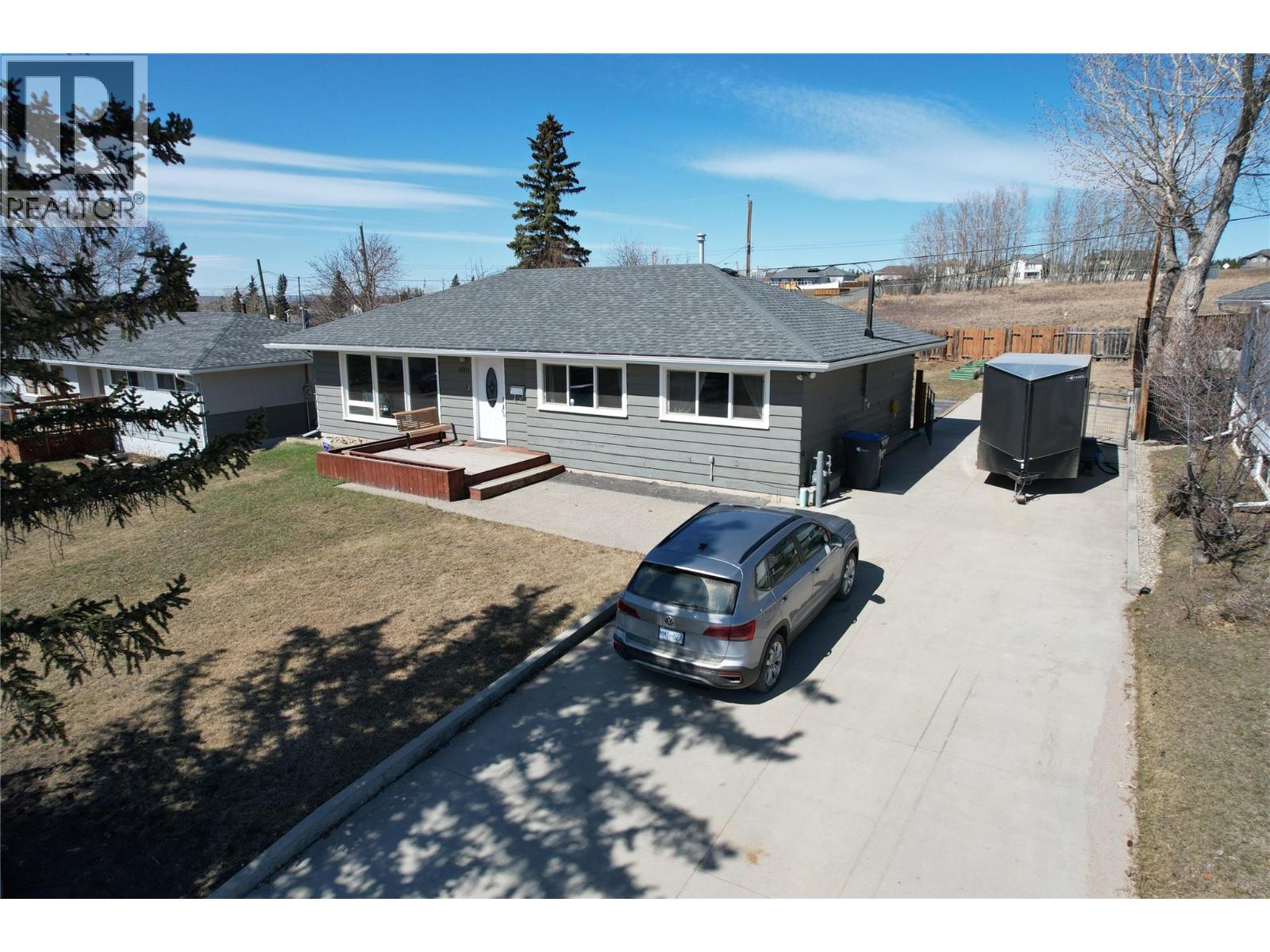 1604 94 Avenue, Dawson Creek, British Columbia  V1G 1H1 - Photo 1 - 10384997