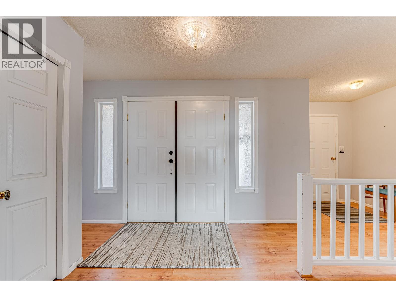 4316 Cascade Drive, Vernon, British Columbia  V1T 8K3 - Photo 3 - 10384910