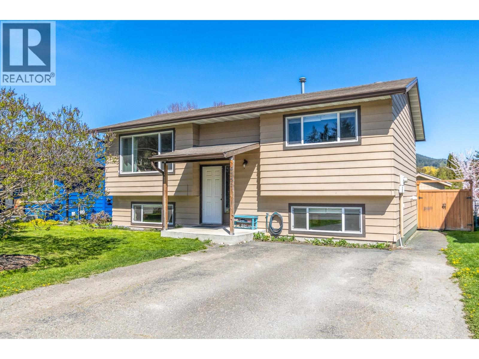 4751 71 Avenue NE, salmon arm, British Columbia