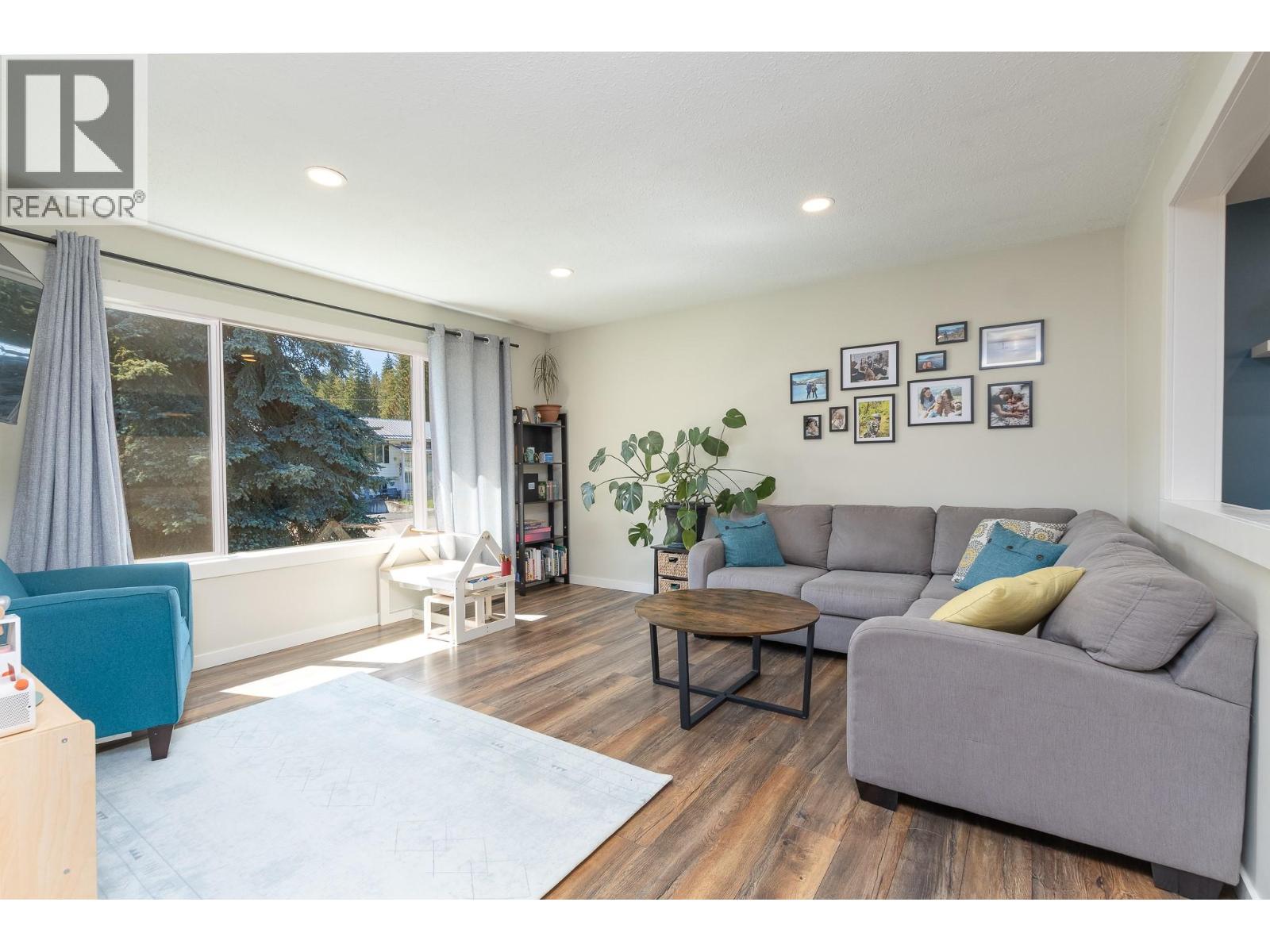 4751 71 Avenue Ne, Salmon Arm, British Columbia  V0E 1K0 - Photo 3 - 10384890