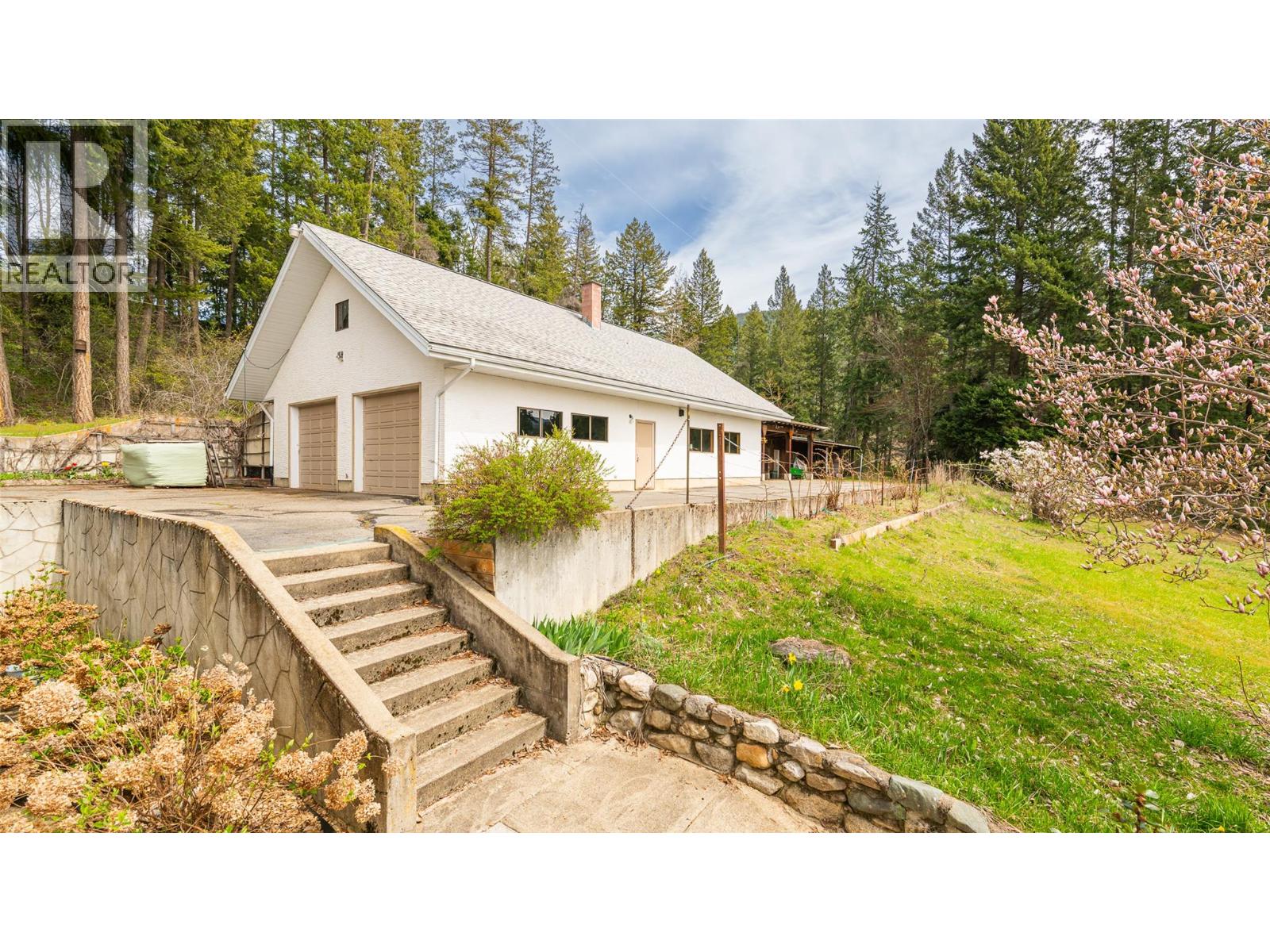 5660 Cory Road, Wynndel, British Columbia  V0B 2N1 - Photo 4 - 10384573