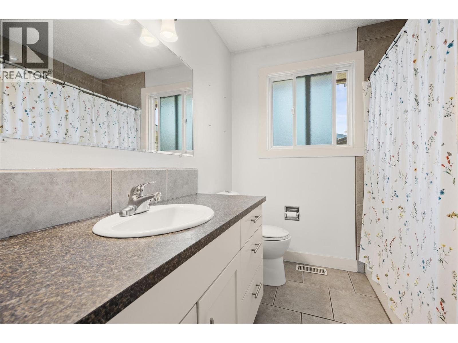 563 Hemlock Road, Kelowna, British Columbia  V1X 4W8 - Photo 17 - 10384558