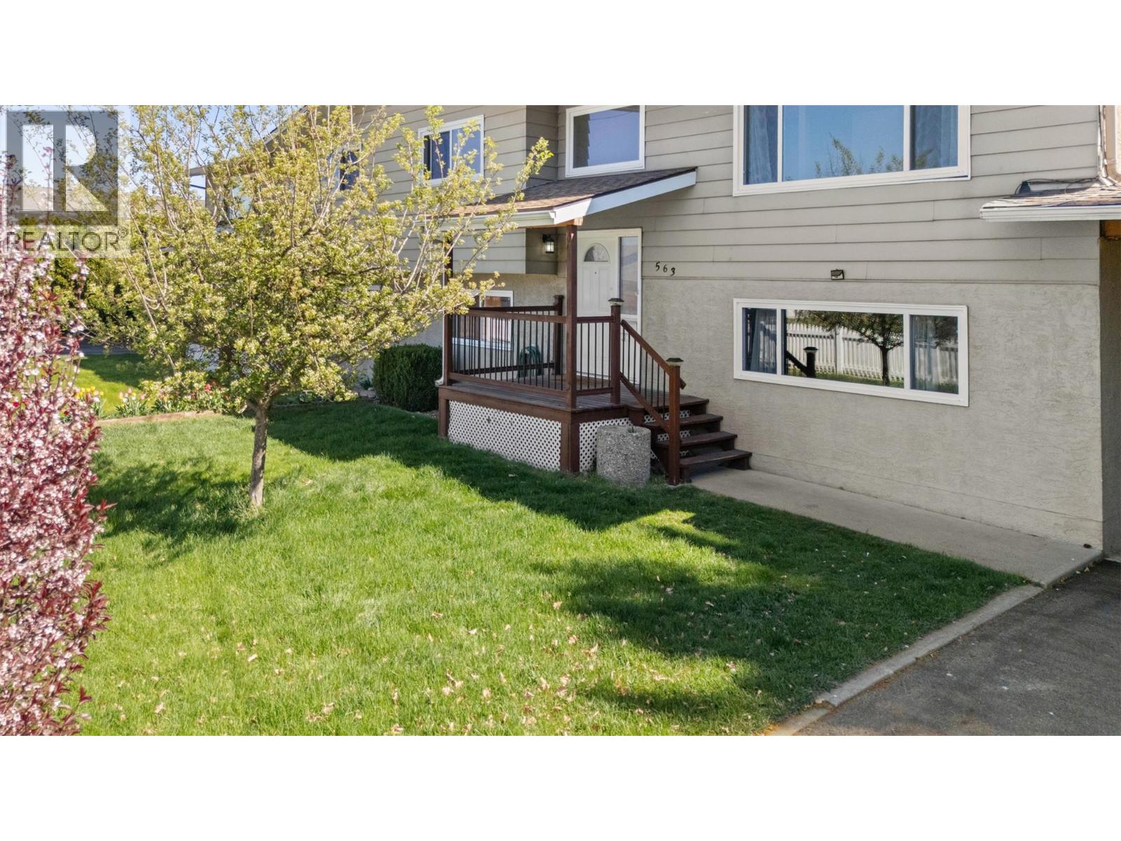 563 Hemlock Road, Kelowna, British Columbia  V1X 4W8 - Photo 6 - 10384558