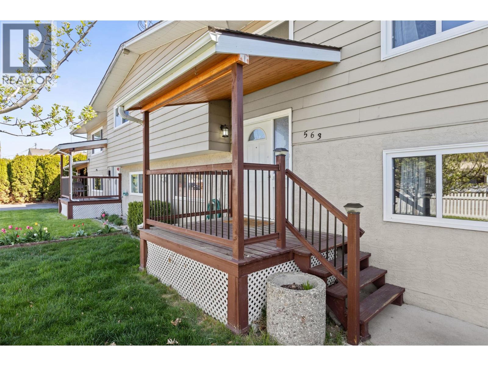 563 Hemlock Road, Kelowna, British Columbia  V1X 4W8 - Photo 7 - 10384558