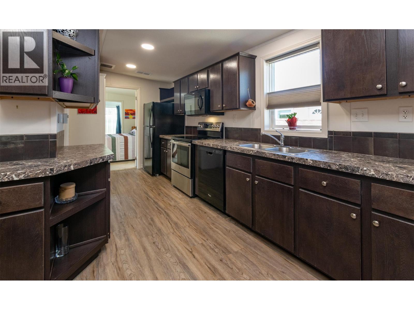 4811 10a Avenue Ne Unit# 20, Salmon Arm, British Columbia  V1E 1C5 - Photo 6 - 10384006