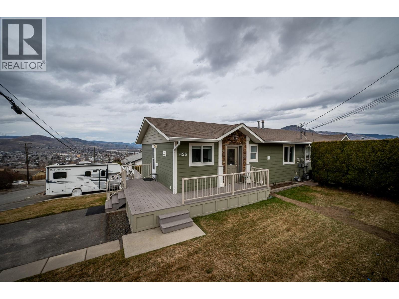 696 Lombard Street, Kamloops, British Columbia  V2C 6W5 - Photo 2 - 10384952