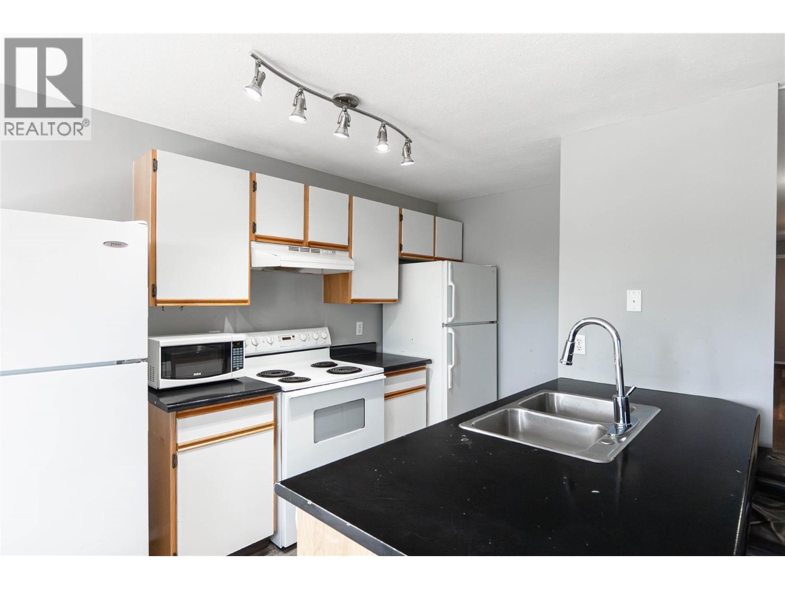 4817 Snowpines Road Unit# C, Big White, British Columbia  V1V 1P3 - Photo 8 - 10384930