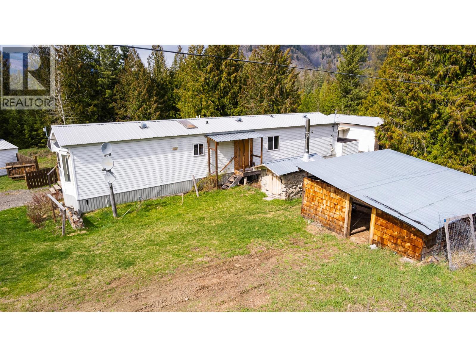 420 Macleod Street, Kitchener, British Columbia  V0B 1W1 - Photo 24 - 10384921