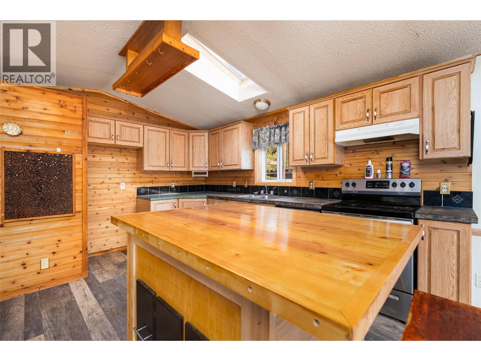 420 Macleod Street, Kitchener, British Columbia  V0B 1W1 - Photo 8 - 10384921
