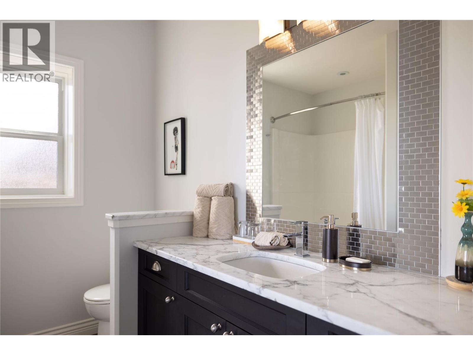 1010 Lamont Court, Kelowna, British Columbia  V1W 5J1 - Photo 34 - 10384640