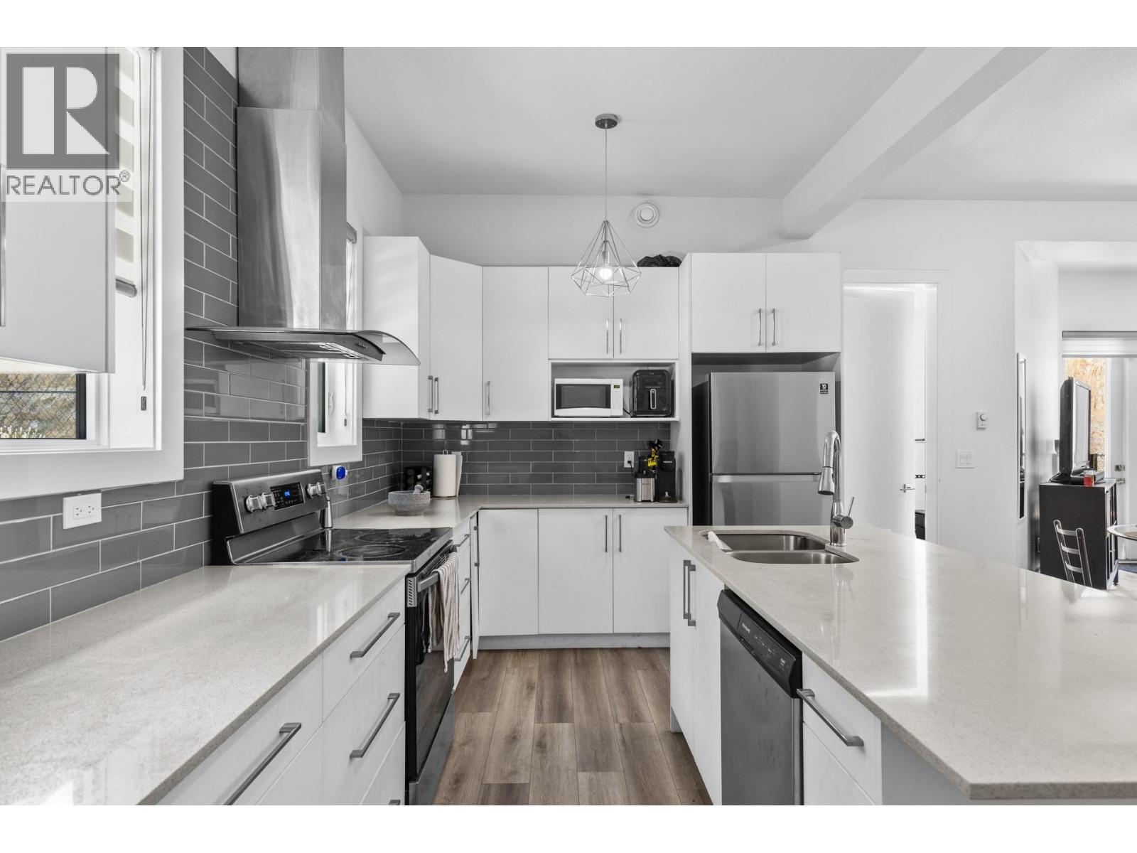 683 Deans Drive, Kelowna, British Columbia  V1P 1A1 - Photo 57 - 10381540