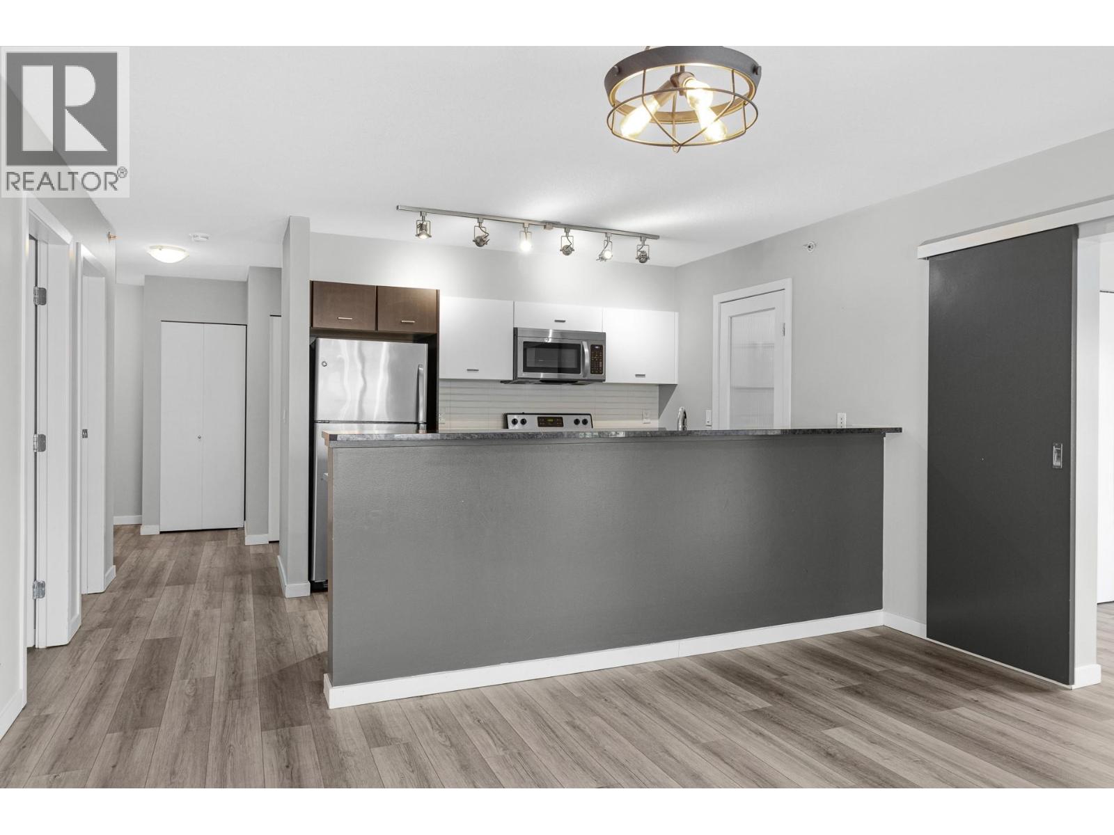547 Yates Road Unit# 401, Kelowna, British Columbia  V1V 2T7 - Photo 5 - 10384979