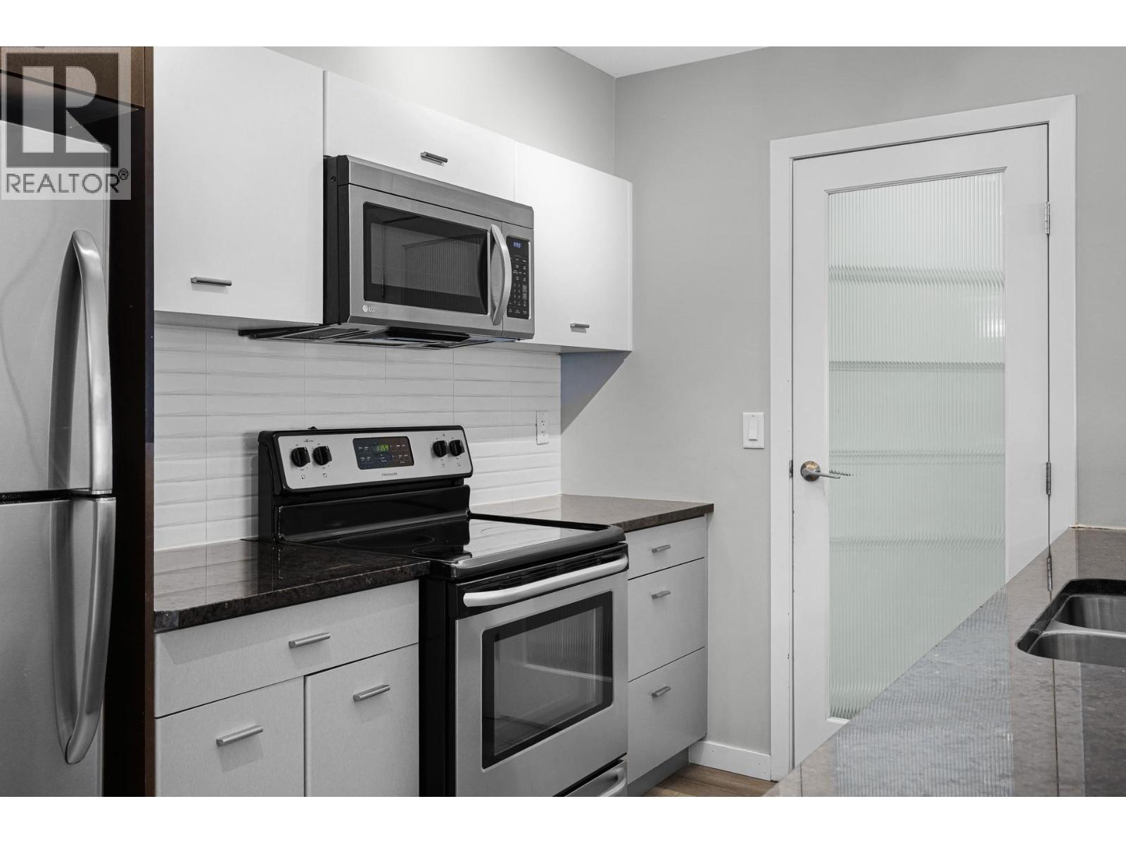 547 Yates Road Unit# 401, Kelowna, British Columbia  V1V 2T7 - Photo 8 - 10384979