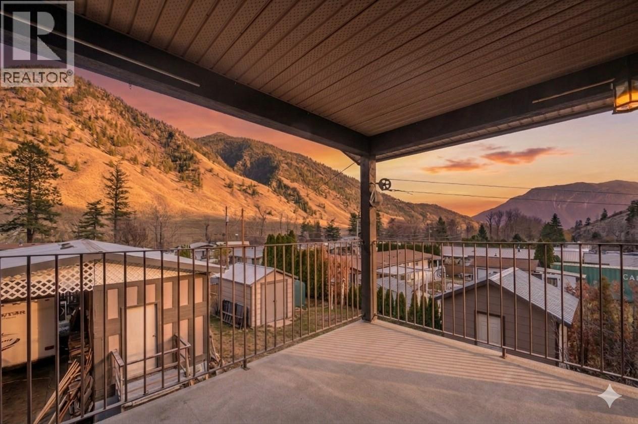 1436 Main Street, Keremeos, British Columbia  V0X 1N6 - Photo 3 - 10385009