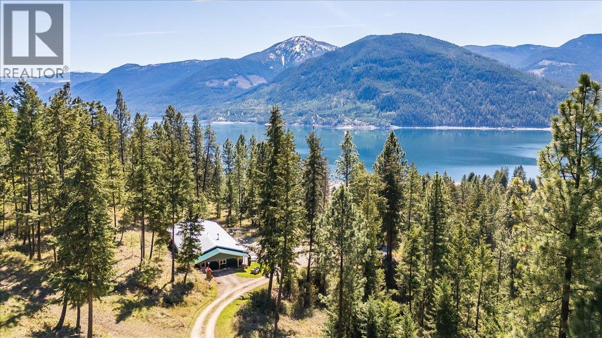 7465 Broadwater Road, Castlegar, British Columbia  V1N 4V8 - Photo 10 - 10384692