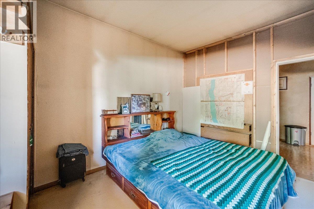 7465 Broadwater Road, Castlegar, British Columbia  V1N 4V8 - Photo 33 - 10384692