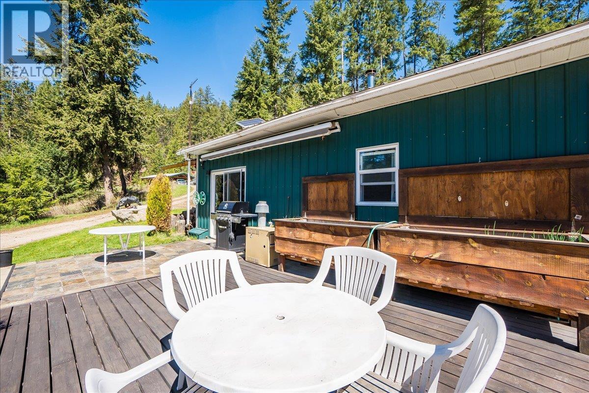 7465 Broadwater Road, Castlegar, British Columbia  V1N 4V8 - Photo 45 - 10384692